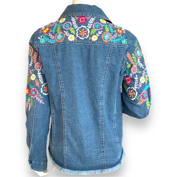 BLEU BAYOU EMBROIDERED DENIM JACKET  WOMEN’S SIZE S/M - Picture 2 of 12